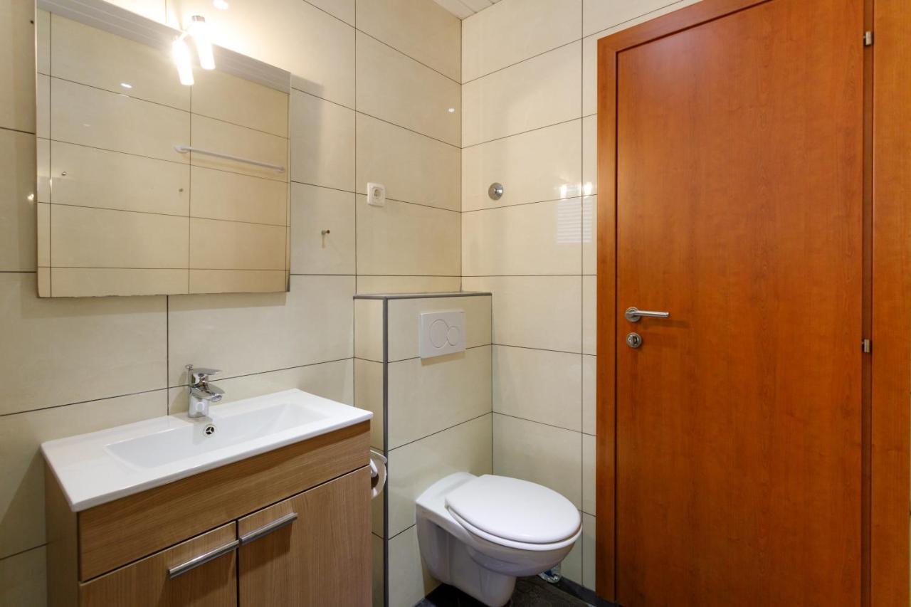 Apartments Lacic Krk Town Exterior photo